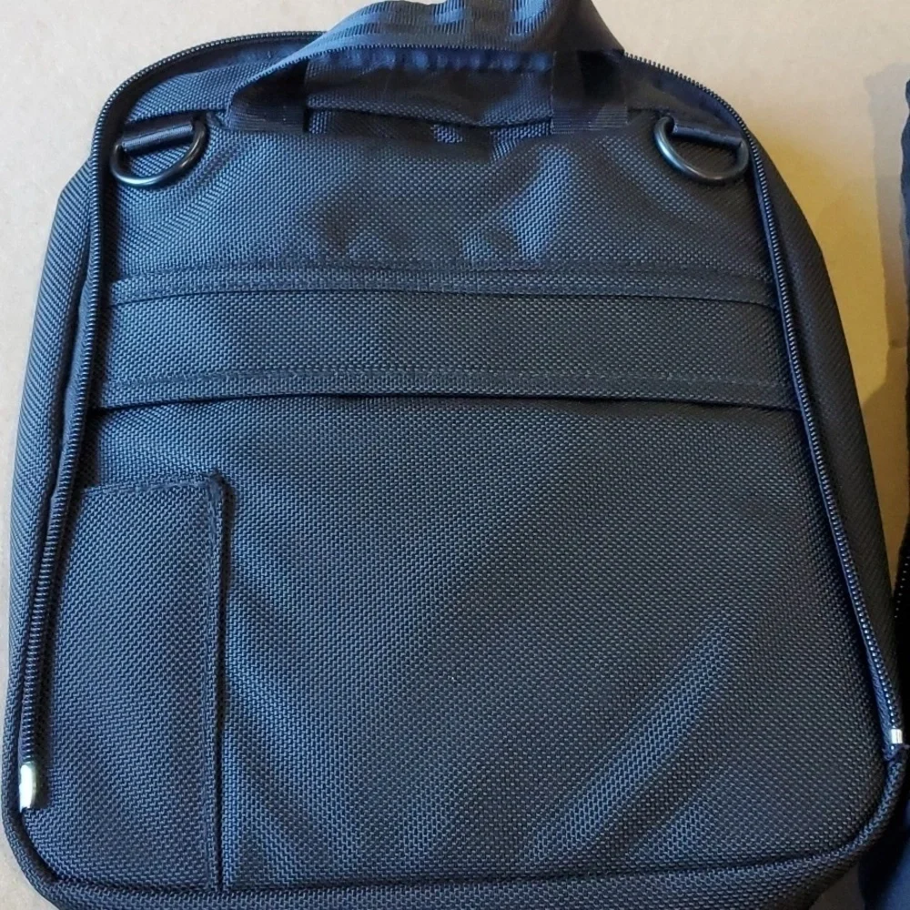 FUL two in one Macbook and IPad computer backpack Black